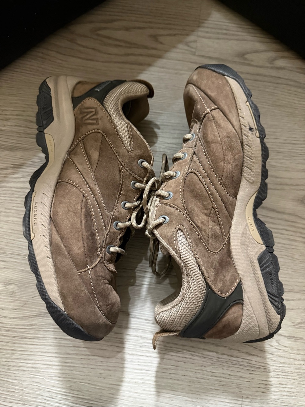 New Balance 955 Hiking Shoes Womens Size 9.5 Brown Gore-Tex Waterproof WW955GT